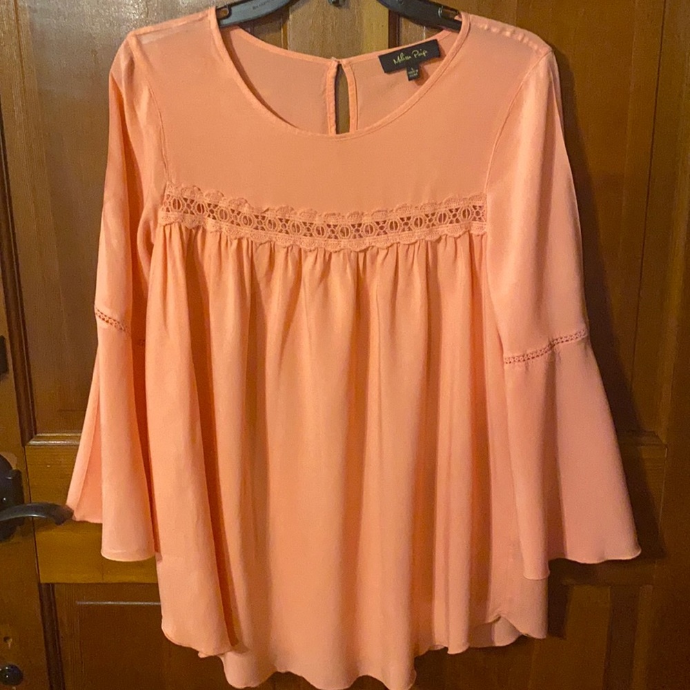 MELISSA PAIGE TOP SIZE LARGE